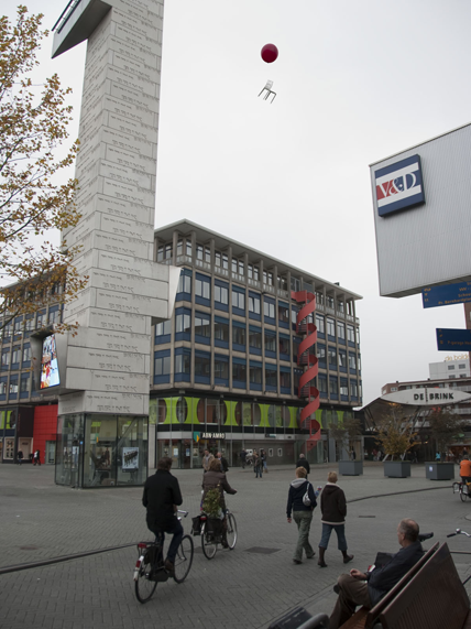 Vliegende stoel bij Brink toren